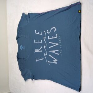 Life is Good L Free Waves V neck tee Worn ONCE~